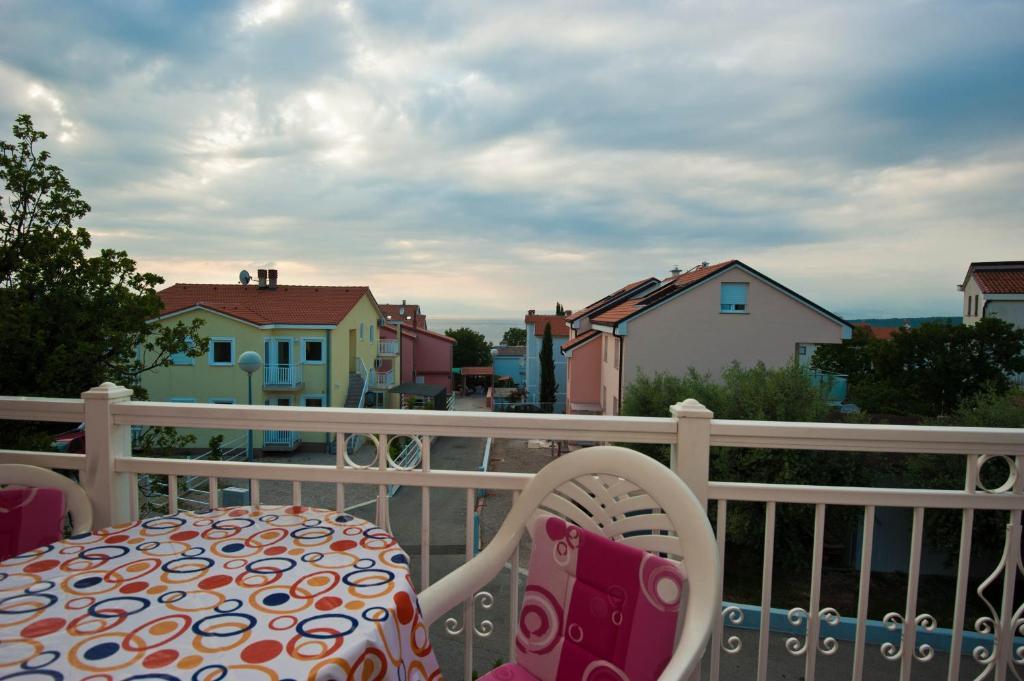 Apartments And Rooms Njivice Chambre photo